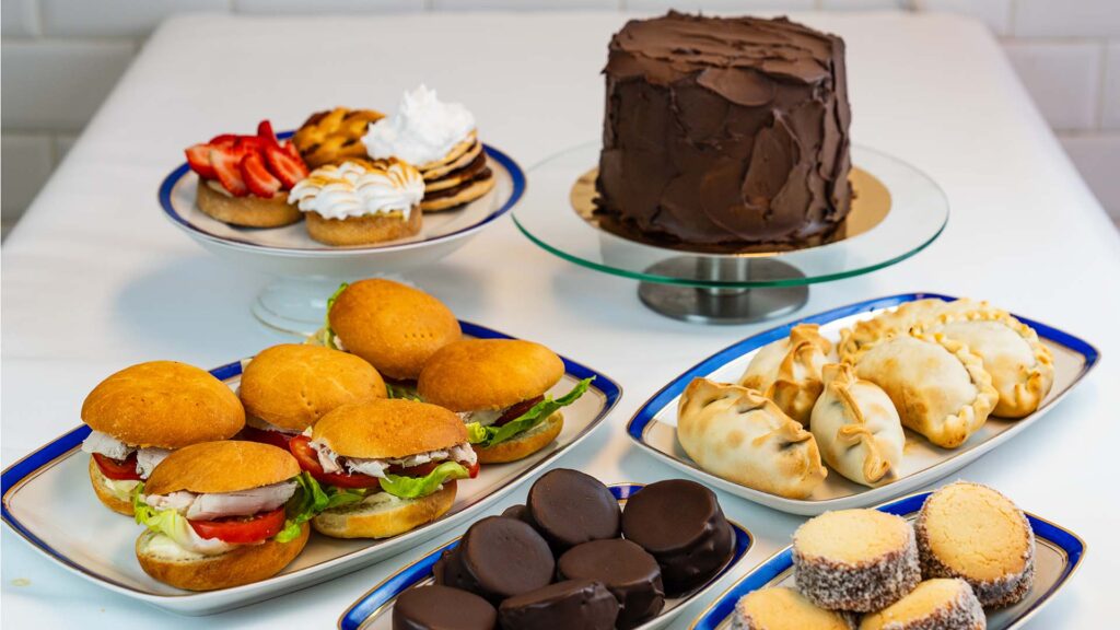 Argenchef - Foodie - Thumbnail - Product - Empanada - Cake - Chicken - Alfajor